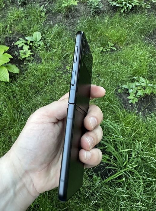 Samsung Galaxy z flip 3 5g