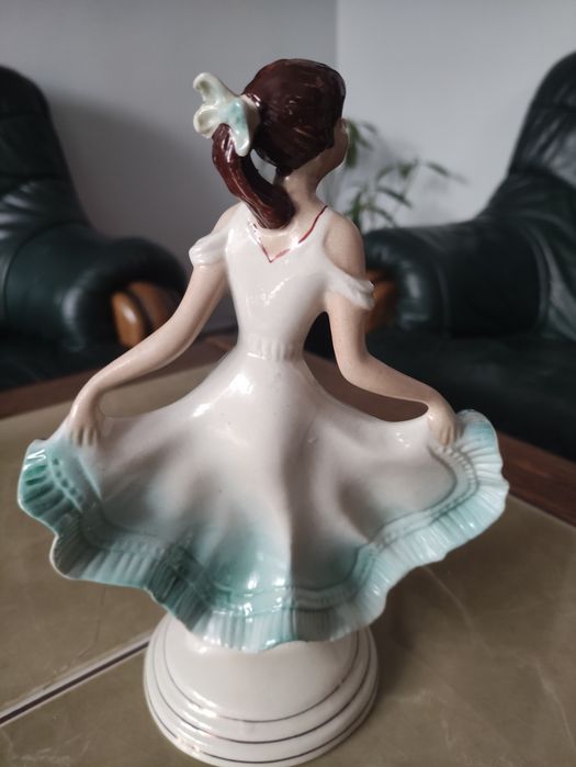 Figurka porcelanowa tancerka Zygmunt Buksowicz " STEATYT" lata 60- te