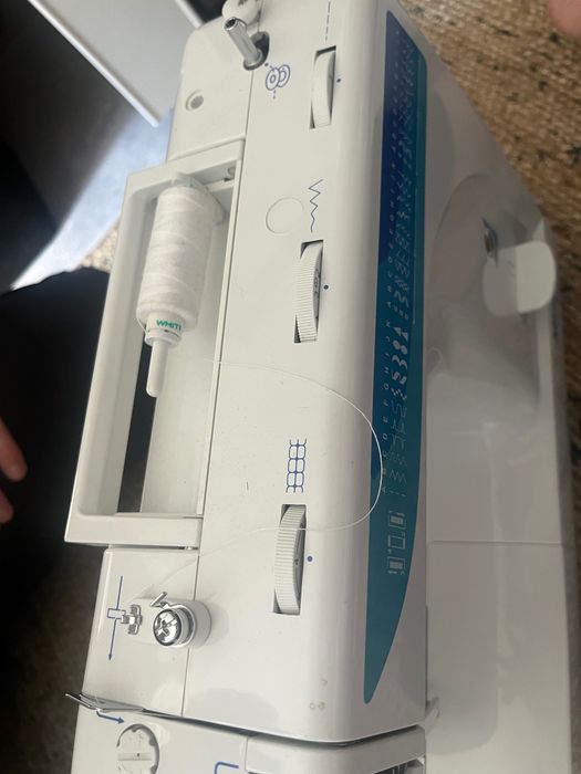 Maszyna do szycia Minerva M832B – używana, w dobrym stanie, 300 zł