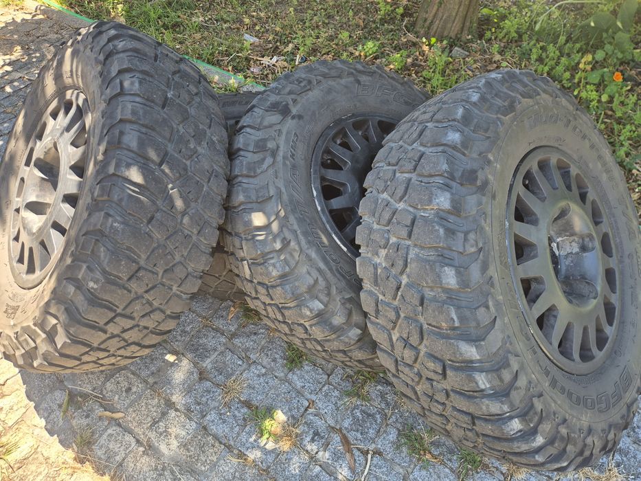 4 pneus Bfgoodrich 235/85 R16 Km3