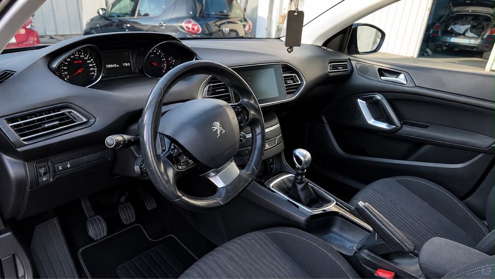 Peugeot 308 SW 1.6 HDI 2024
