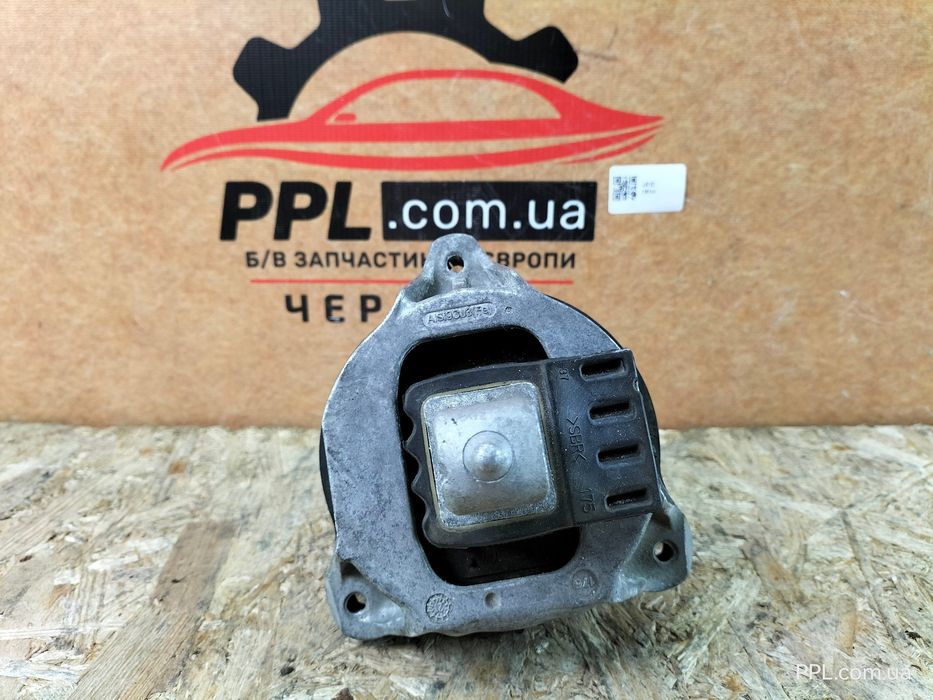BMW 3 G20 G21 18- G01 G02 G05 G14 G30 Подушка двигателя левая 6860471