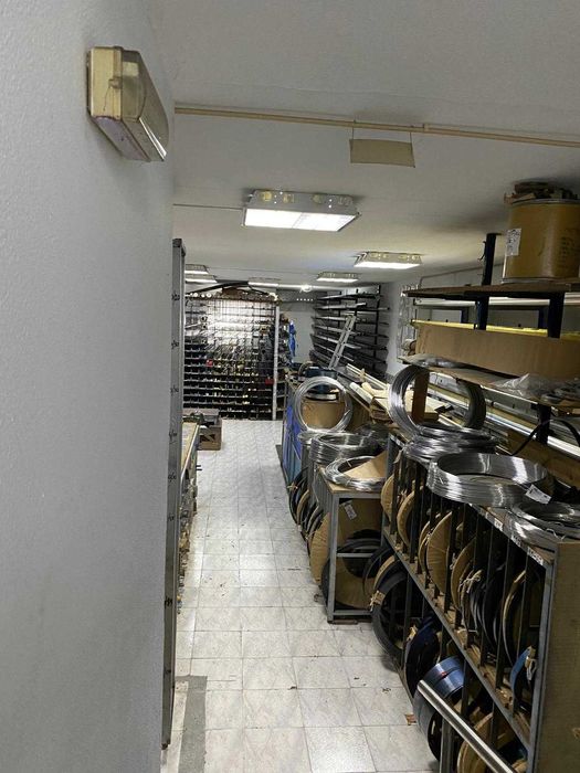 Vende-se loja centro do Porto