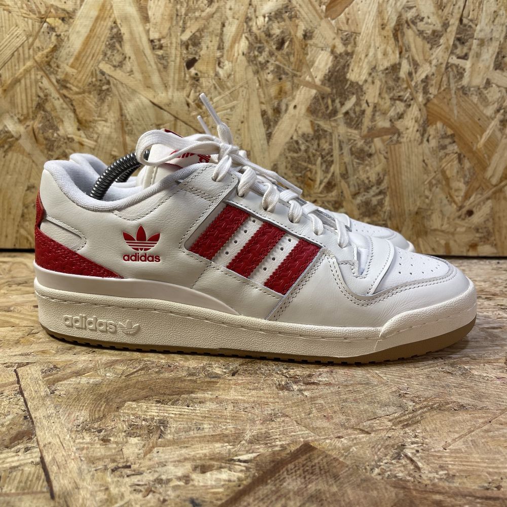 Adidas forum low red deals