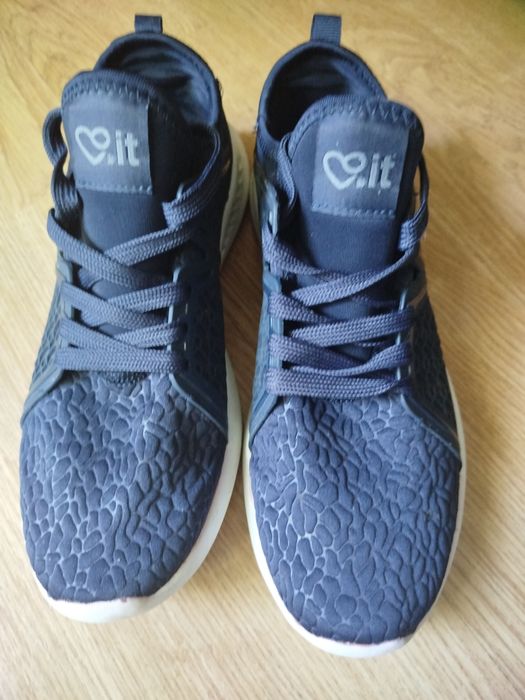 Lekkie buty sportowe rozmiar 39