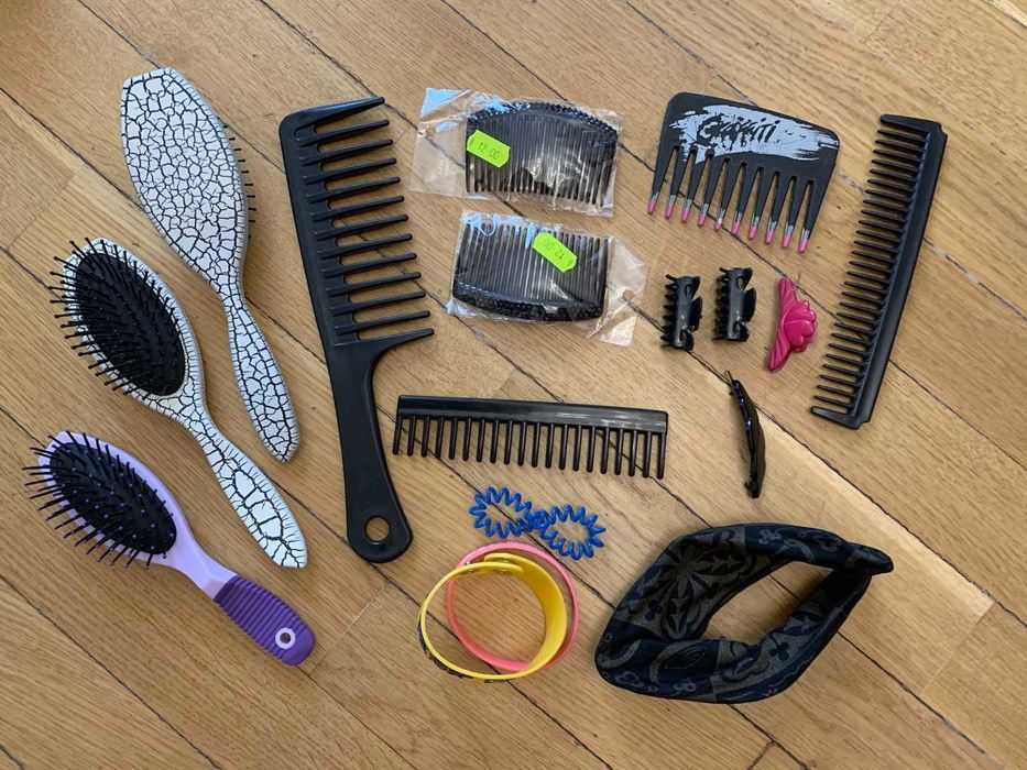 Бигуди, расчески, заколки