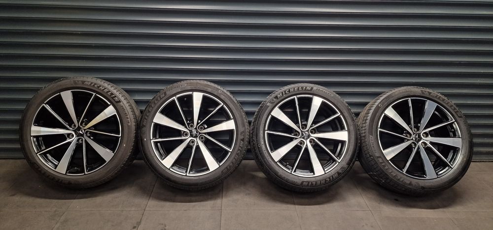 Koła letnie VOLVO POLESTAR 245/45 R19  2x8 2x9 Oryginał