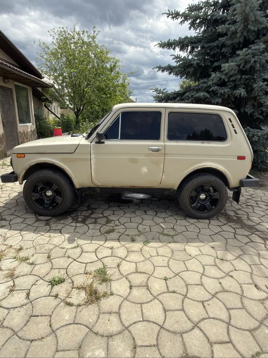 Продам Ниву 2121