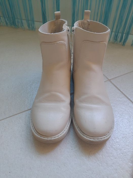 Bota com elástico