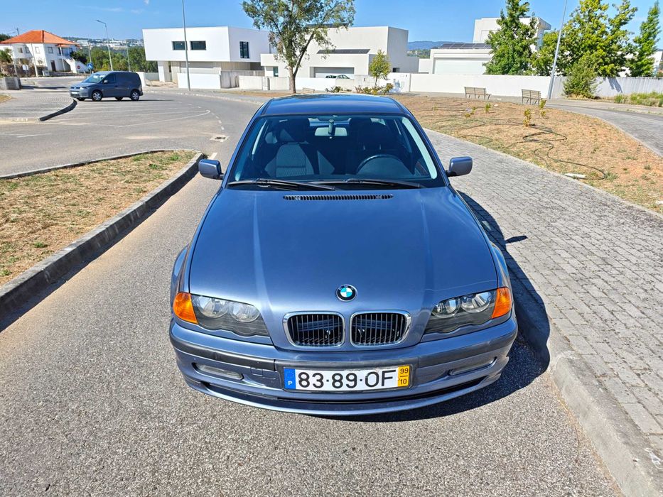 BMW 320D   sedan