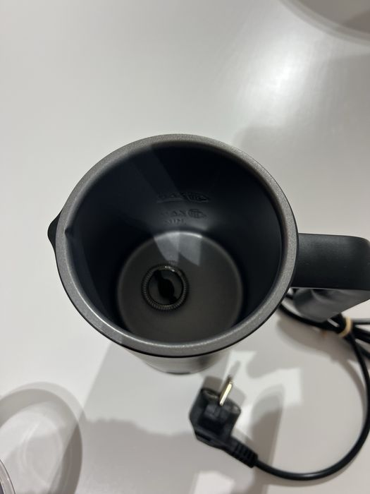Maquina espuma de leite como nova