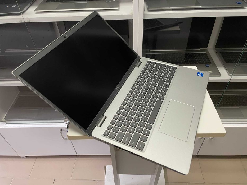 Ноутбук Dell Latitude 5520 [i5 11 Gen] [IPS] R16 [SSD] на Куліша 22