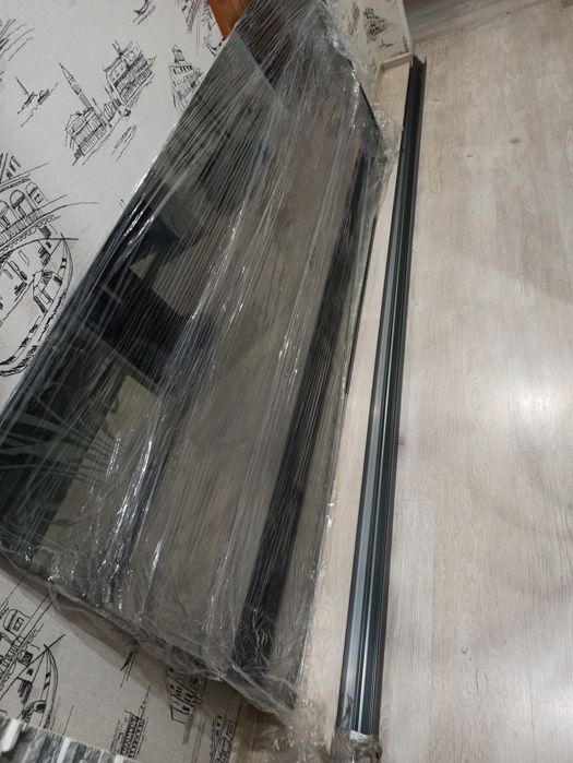 Продам. Зеркало.Цвет графит размер 2310 х905мм. Направляющие