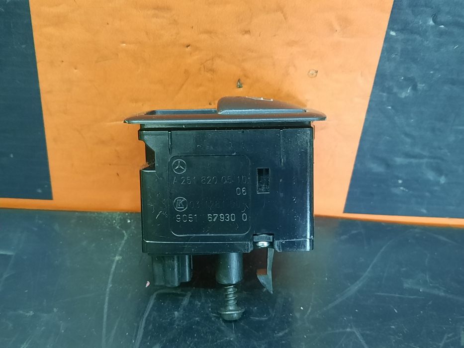 Comando / botão / interruptor vidros trás direito MERCEDES-BENZ Classe
