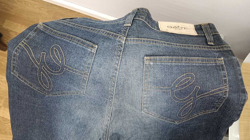 Vendo calças de ganga Gant feminino