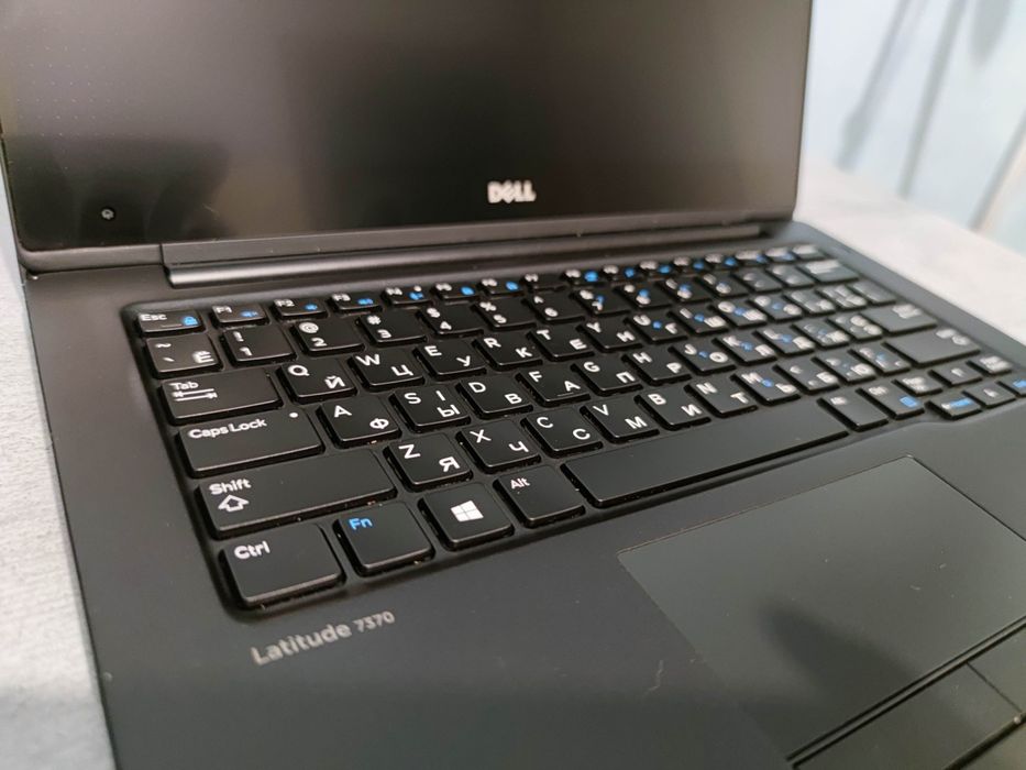 Карбоновый ультрабук Dell Latitude 7370 4K touch