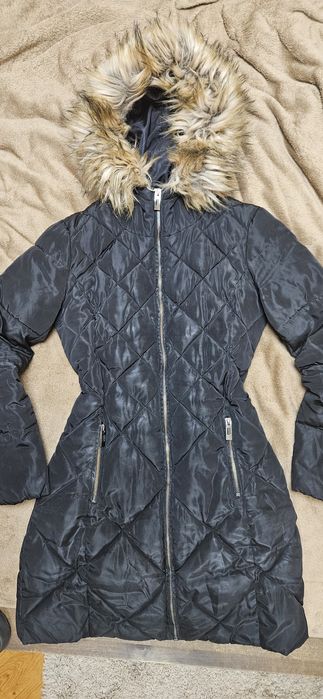 Piekny zimowy płaszcz Reserved r.36