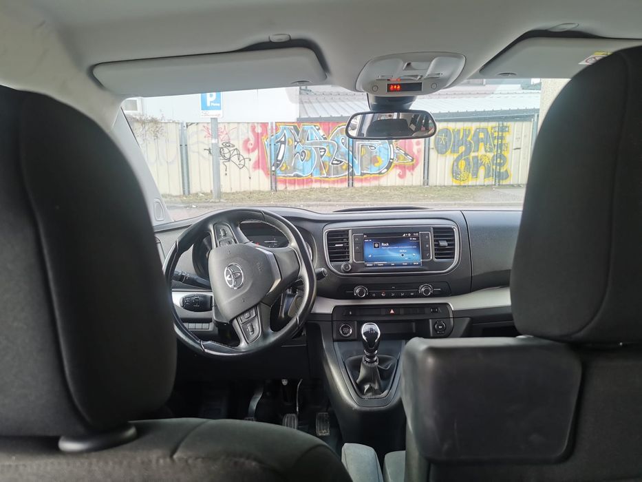 Bus 8 osobowy Transfer lotnisko. Imprezy okolicznosciowe