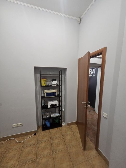 Оренда кабінету для косметолога, масажиста, лайшмейкера.