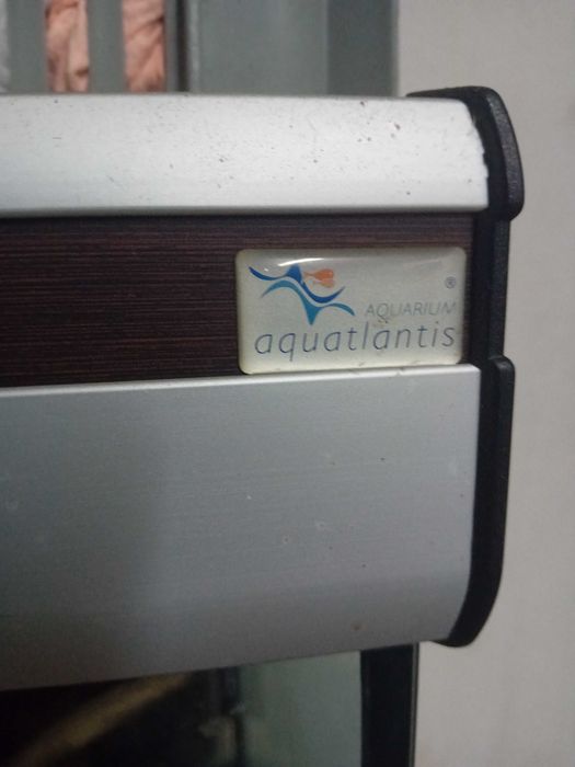 Aquário para peixes, com armário incluído - as crianças vão adorar!