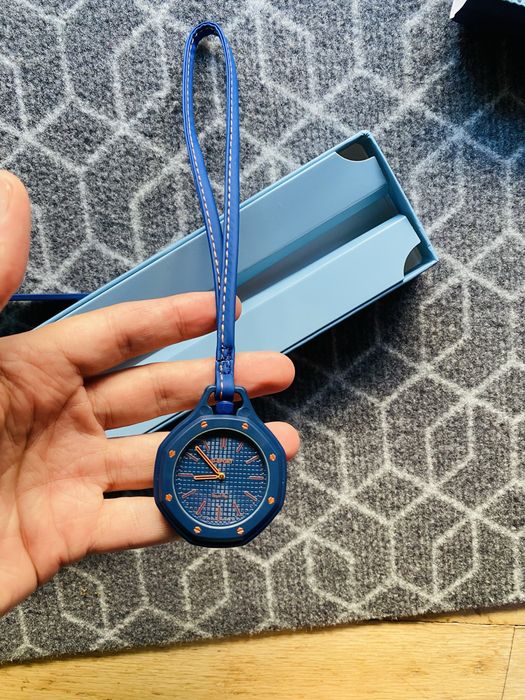 Relogio de Bolso Royal Pop