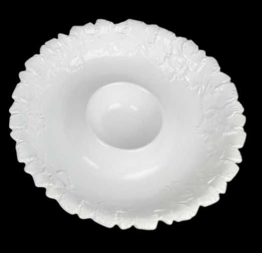 Grande Prato/Covilhete em faiança branca relevada