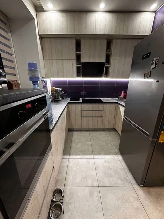 Продам 3-комн квартиру в районе Квиринга ул.
