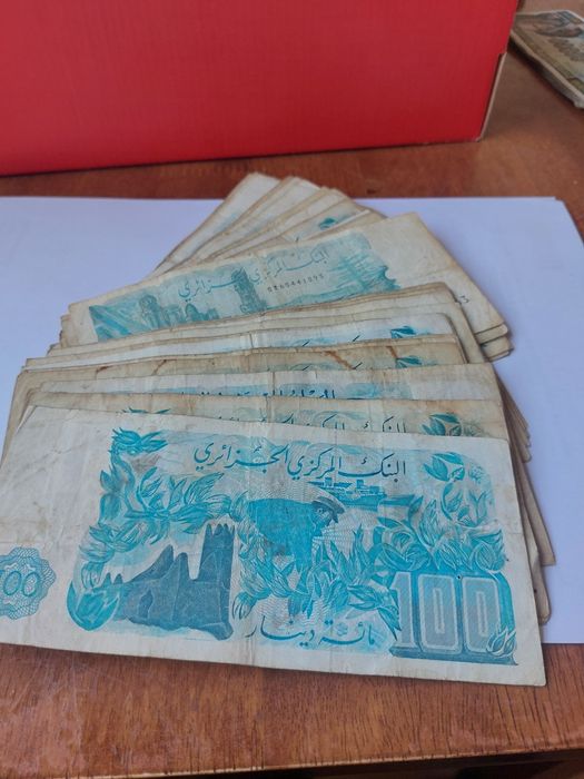 50 banknotów dinary Algeria nominał 100