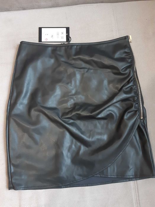 Spódniczka skórzana Nowa Mohito 36