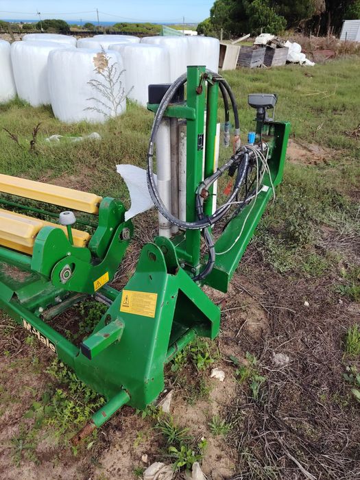 Plastificadora de fardos pequenos