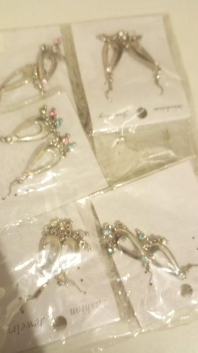 Lote de 100 pares de brincos novos