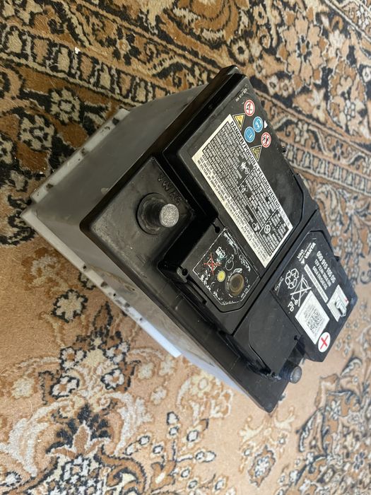 Автомобільний акумулятор VARTA VAG 000 915 105 DG 72Ah 640A R+