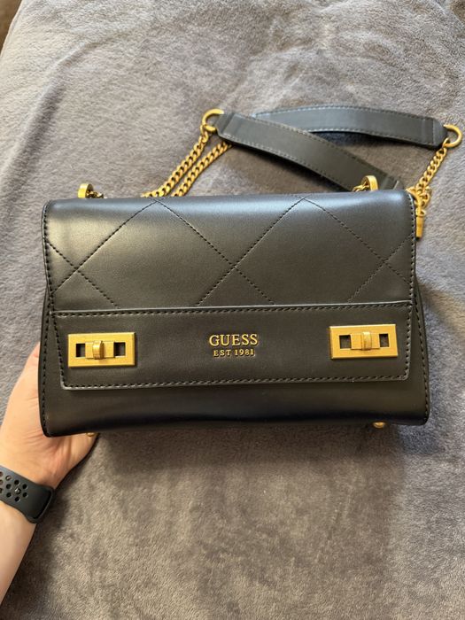 Сумка GUESS в ідеальному стані.