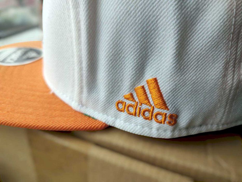 Крутейшая Бейсболка Adidas (кепка - снэпбэк)