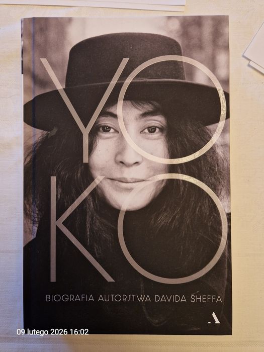 Yoko Biografia  Autorstwa David Sheff