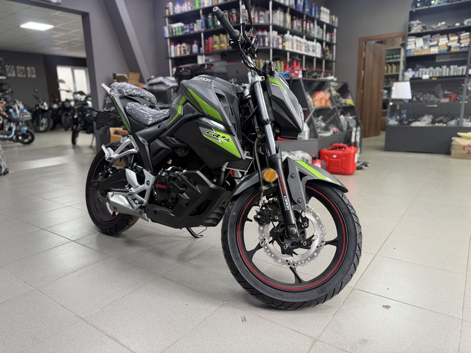 Мотоцикл Loncin lx250-15 CR4 250 кубів 6 передач