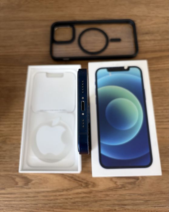 Продам IPhone 12