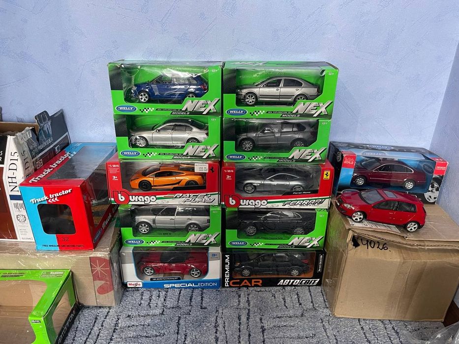 Машинки моделькі 1.24 моделі Welly Skoda