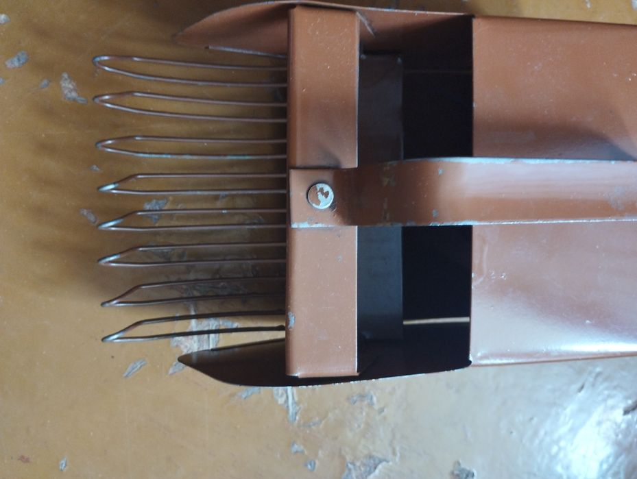 Комбайн для збора ягод