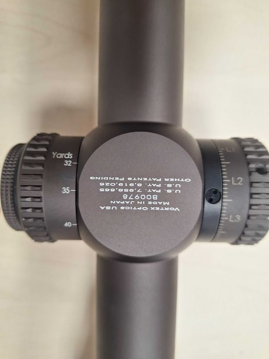 Оптичний приціл Vortex Razor HD Gen 2, 4.5-27×56 з сіткою EBR-2C