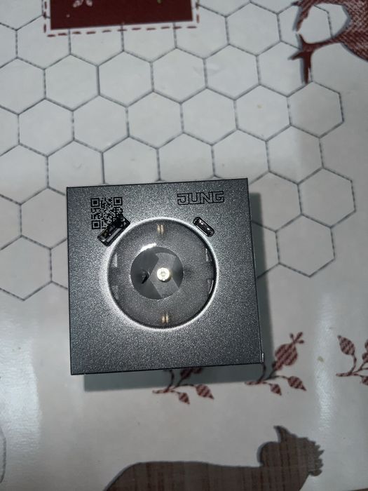 Tomada USB e Type C Jung437800287978792960