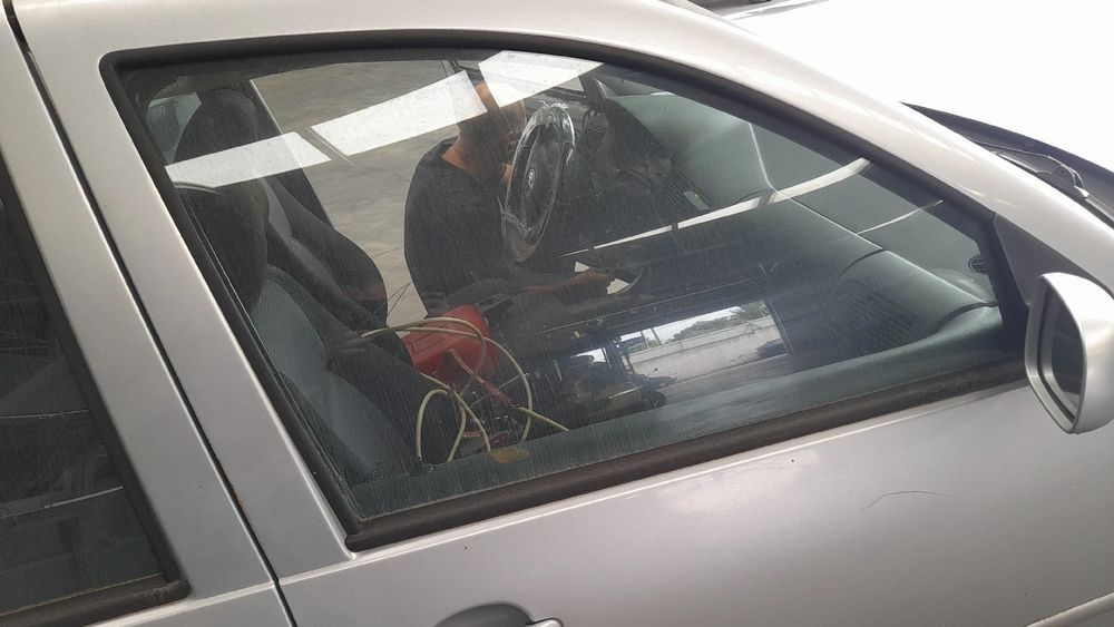 Vidro porta frente direita VOLKSWAGEN Golf IV (1J1)