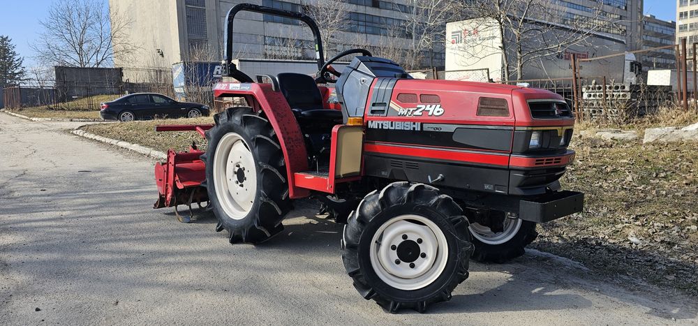 Mitsubishi MT246 Трактор Японський Мінітрактор