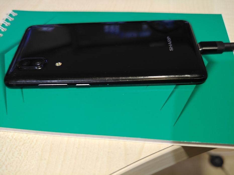 Смартфон Sharp Aquos s2  4/64  Global