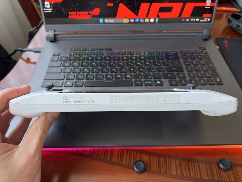 Консоль в ідеальному стані ASUS ROG