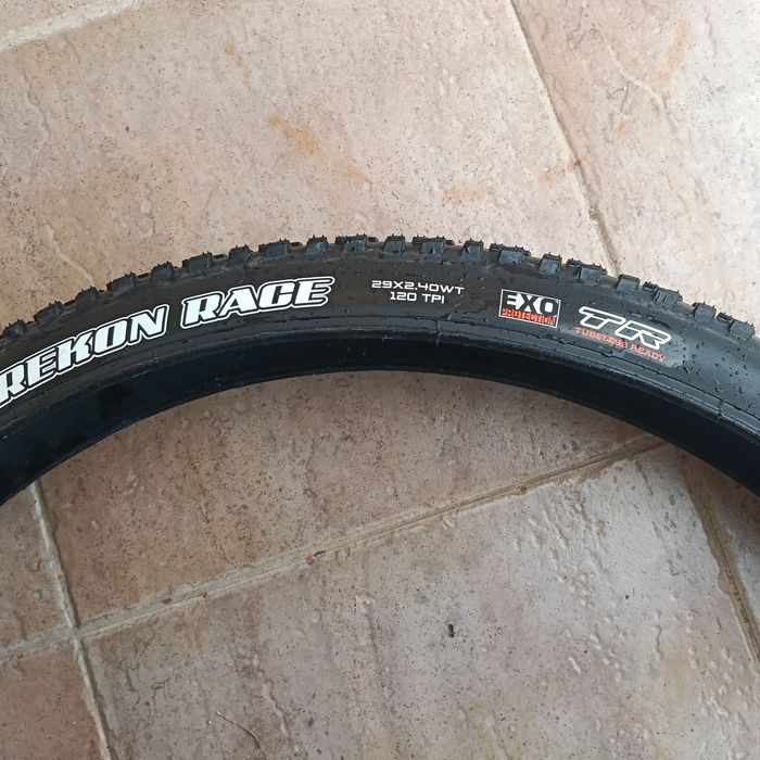 Maxxis Rekon Race 29x2.4 tubless ready exo e câmaras de ar 29.