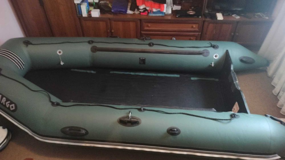 Продам резиновую лодку