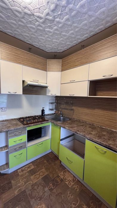 Здам 2к по вул.Київська