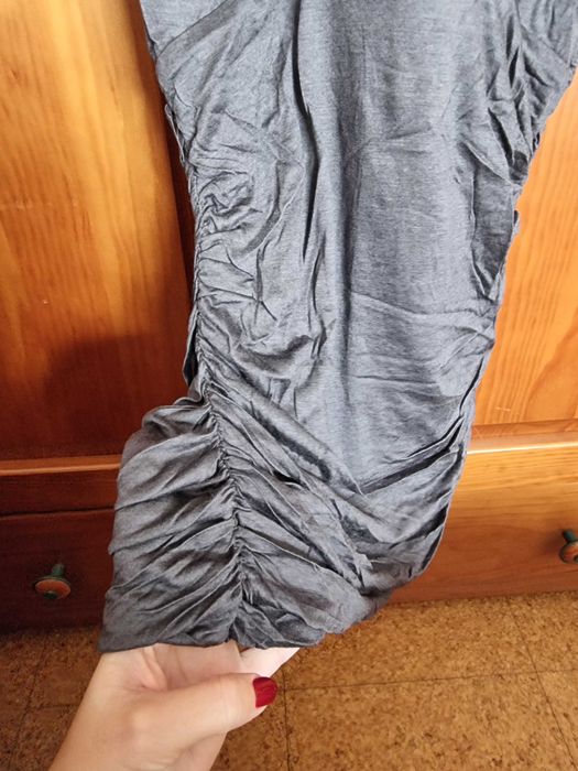 Gray Top from H&M, 100% Viscose, Size XS64750725697283124