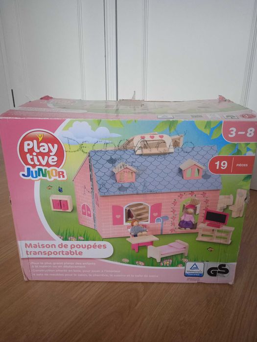 Casa de bonecas portátil